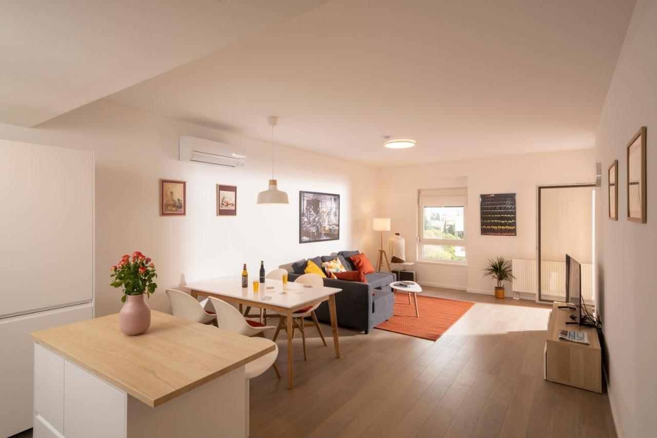 Mannequin: Sea View, Private Parking In The Garage Rijeka Exterior foto