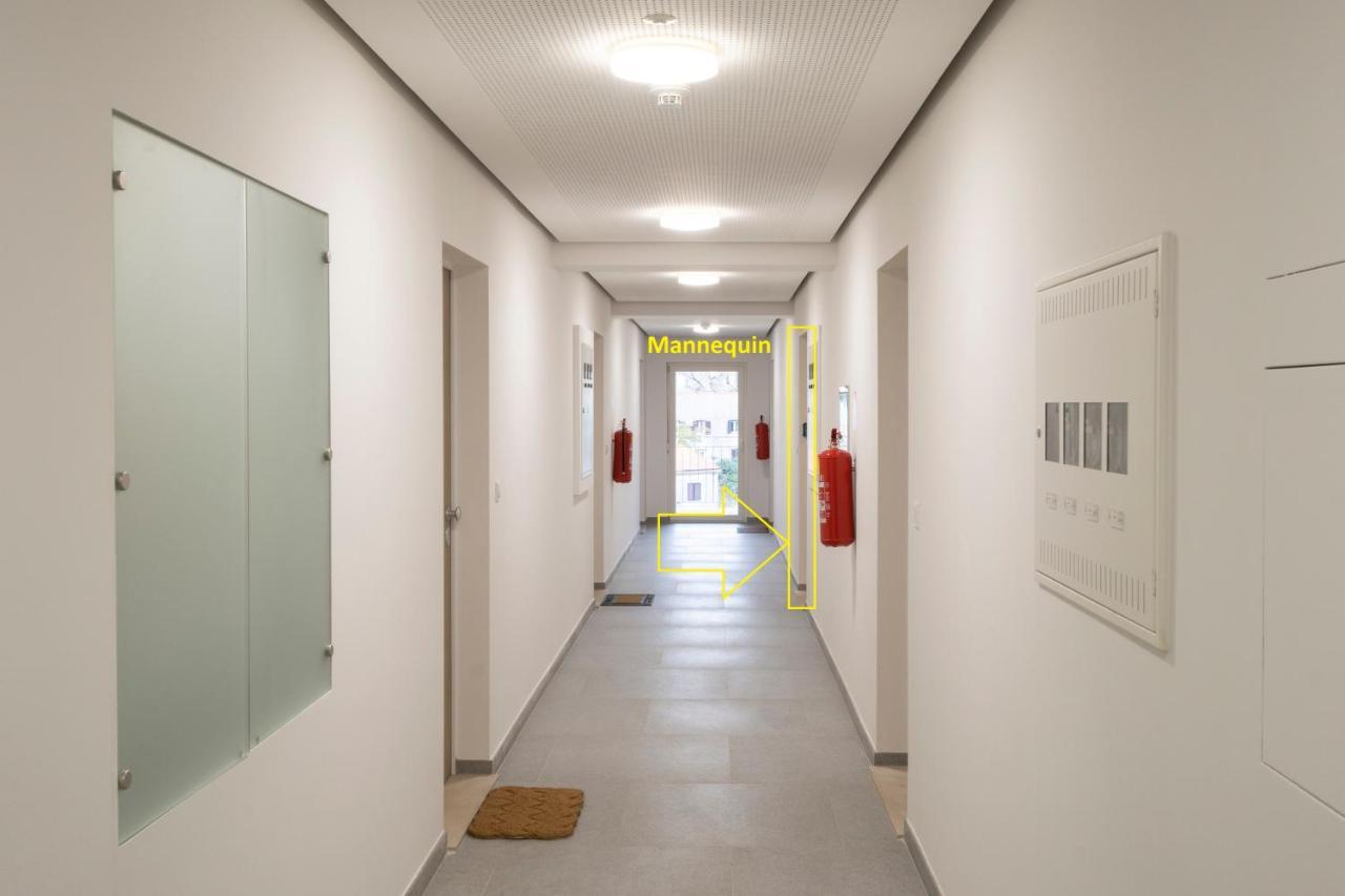 Mannequin: Sea View, Private Parking In The Garage Rijeka Exterior foto